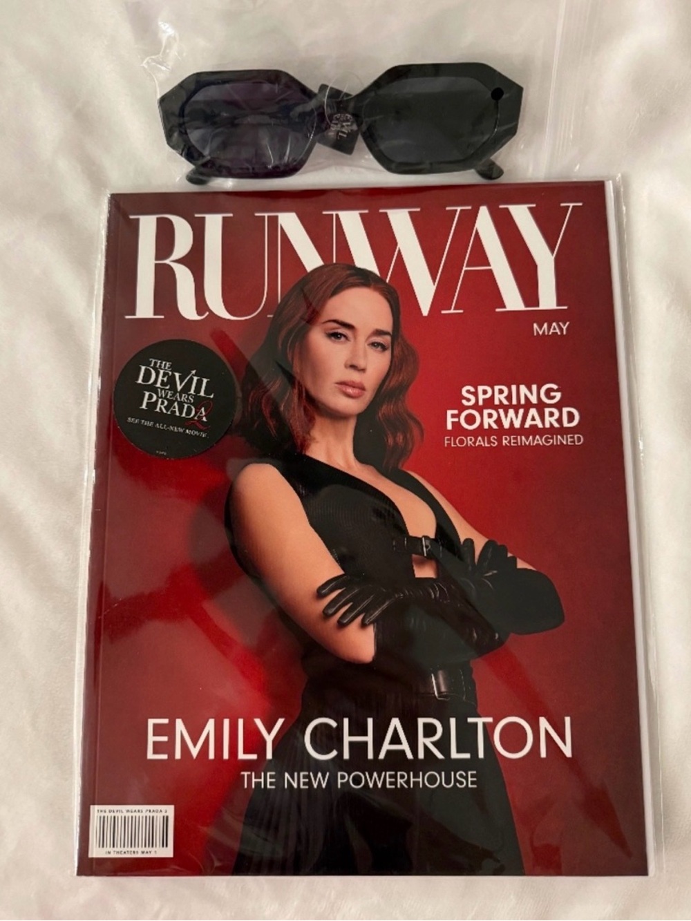 NWT • Runway Magazine “The Devil Wears Prada 2” Collector Issue + Sunglasses